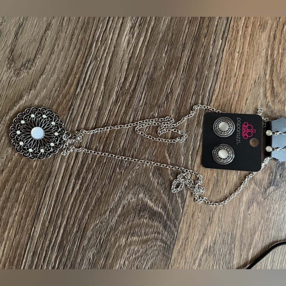 Paparazzi Intricate Silver Necklace with Earrings